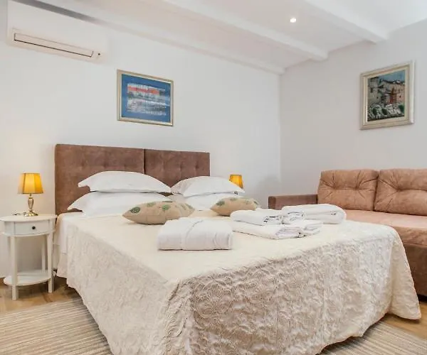 Boutique Kaliopi Bed & Breakfast 4*