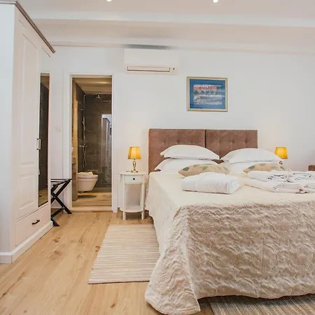 Couette-café Boutique Kaliopi Hvar Town